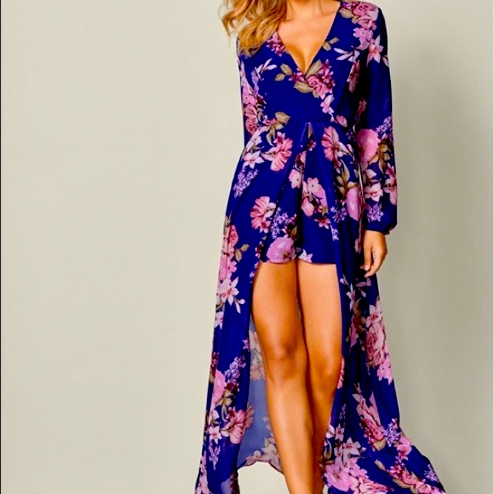 NWOT Venus Floral Romper Chiffon Maxi Overlay - Size M